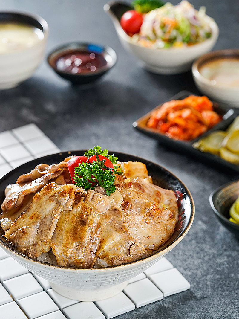 烧肉饭拍摄美食摄影（图ZMTcwMjEwNjA4） - 产品摄影 - 站酷设计师铭影张SIR原创素材 - 站酷ZCOOL