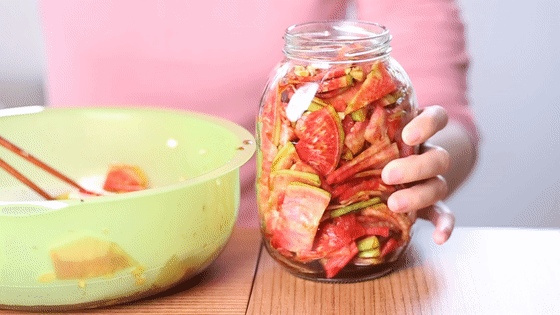 過年最受歡迎的爽口菜——5分鐘做涼拌蘿卜（圖ZMTA1MDEwNjky） - 人文/紀(jì)實(shí)攝影 - 站酷設(shè)計(jì)師符號(hào)大師原創(chuàng)素材 - 站酷ZCOOL