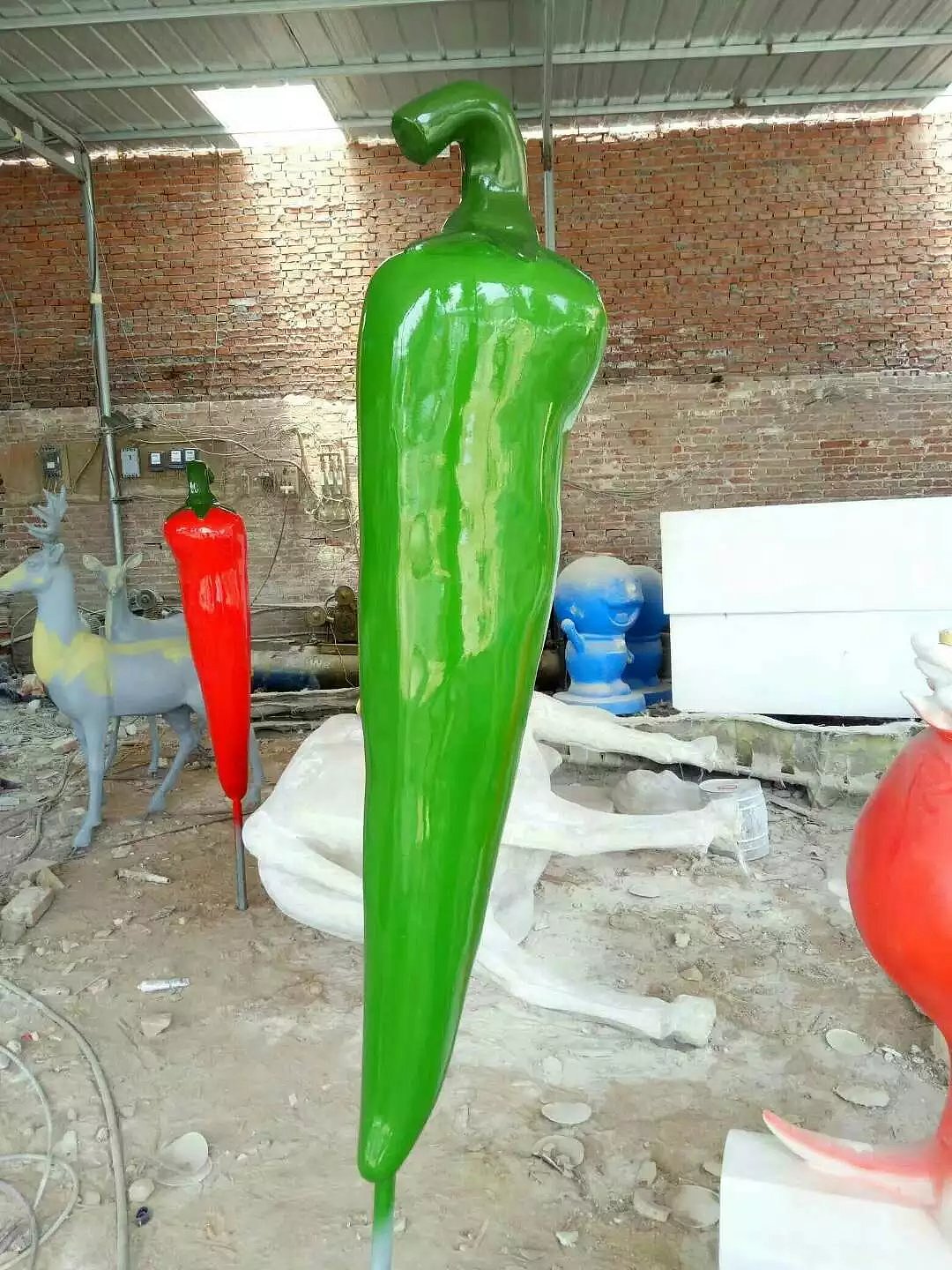 玻璃钢仿真蔬菜雕塑户外园林草坪景观摆件辣椒造型定制