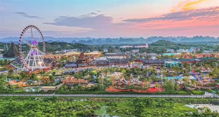记桂林融创国际旅游度假区商业小镇绽放前的最后准备