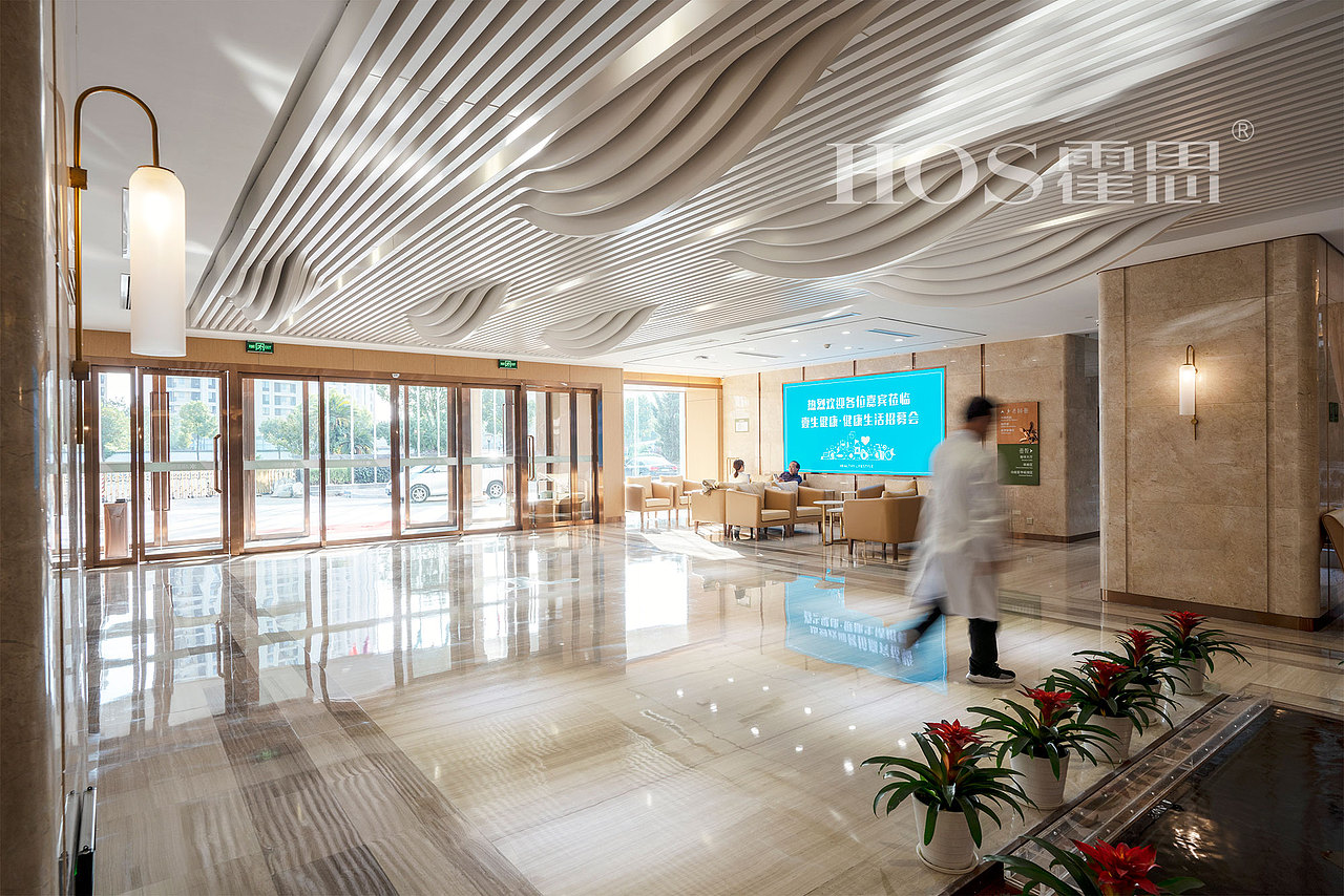 宁波大医集综合门诊一层大厅