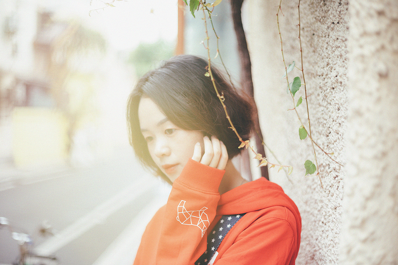 漫步在橙黄色的日子里