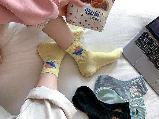 袜子少女ins可爱风格模特半身不露脸脚模特拍摄影拍照