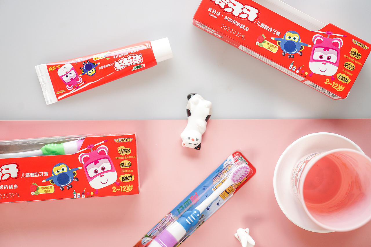 两面针牙膏拍摄（图ZMTY4ODI1OTcy） - 产品摄影 - 站酷设计师飛行棋同學原创素材 - 站酷ZCOOL
