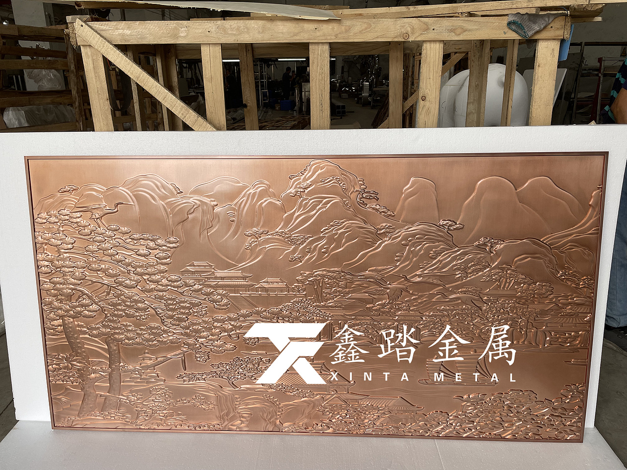 10mm铝板单面浮雕迎客松山水壁画效果栩栩如生