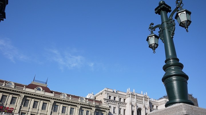 黏在家里 年在家里