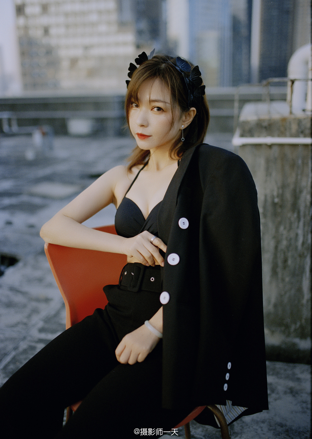 天台（图ZMjM2OTM2MjQ0） - 人像摄影 - 站酷设计师摄影师一天原创素材 - 站酷ZCOOL