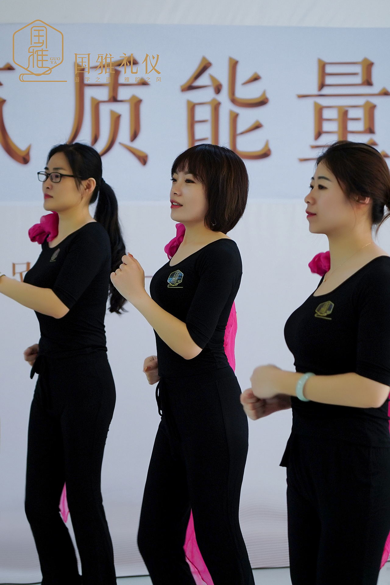 国雅礼仪（图ZMjQyMzM2OTY4） - 人像摄影 - 站酷设计师国雅礼仪原创素材 - 站酷ZCOOL