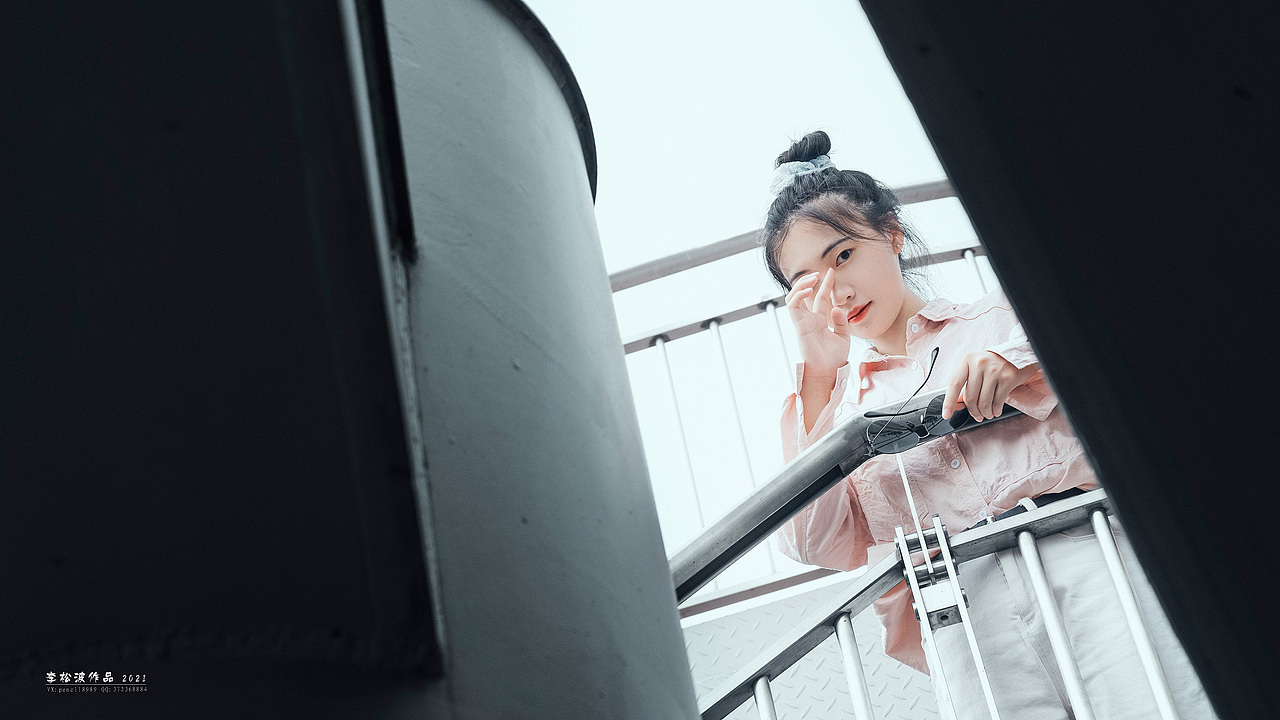 秋天，街头走走（图ZMjcwMjMyNjA0） - 人像摄影 - 站酷设计师摄影李松波原创素材 - 站酷ZCOOL
