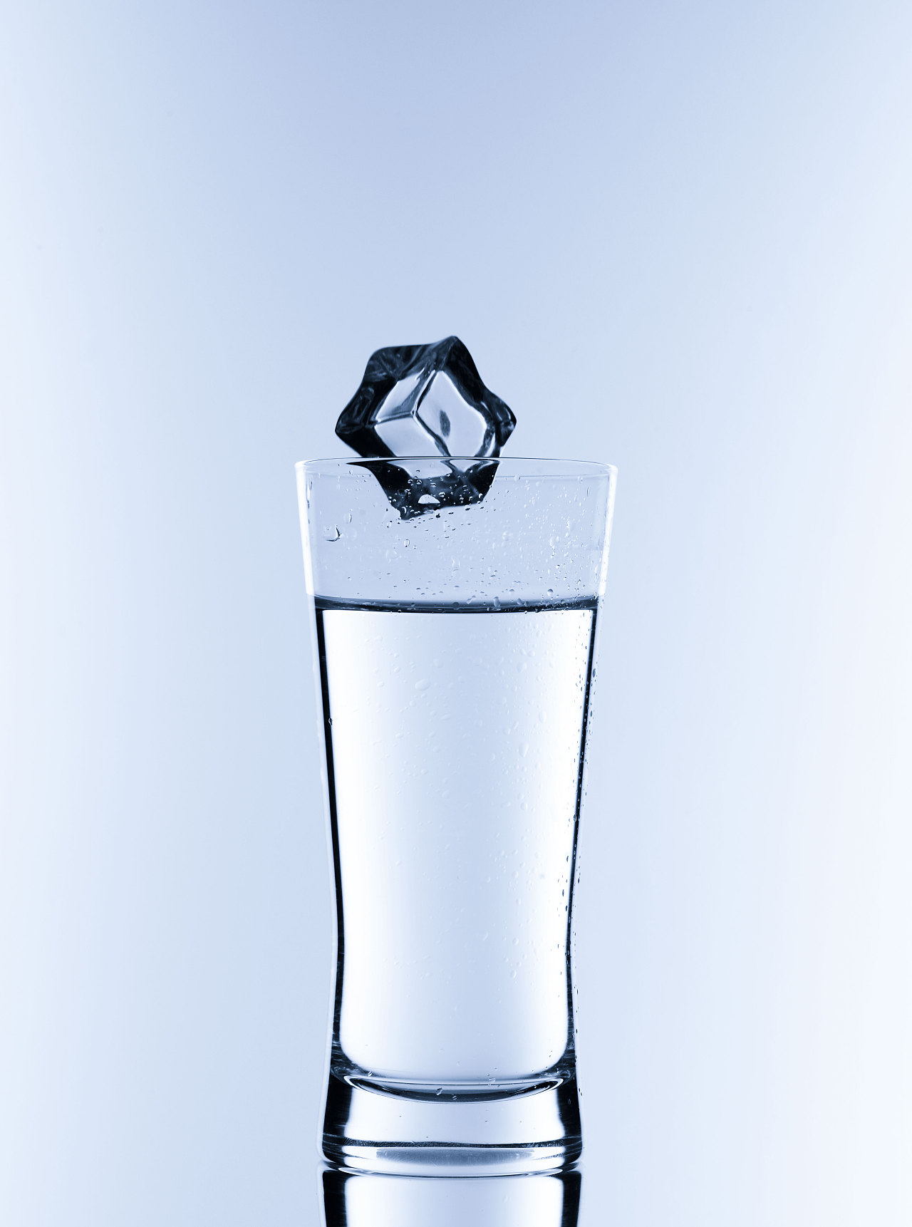 一滴水 启动画面 液体 清洁 透明 特写 水 纯度 新鲜图片免费下载 - 觅知网