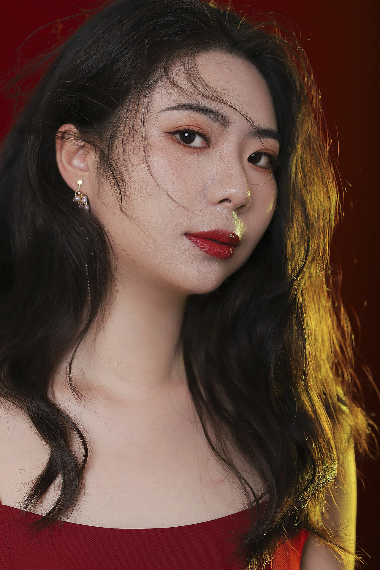 客片｜红色复古人像肖像写真（图ZMzA4OTk5NDU2） - 人像摄影 - 站酷设计师成都摄影安静原创素材 - 站酷ZCOOL