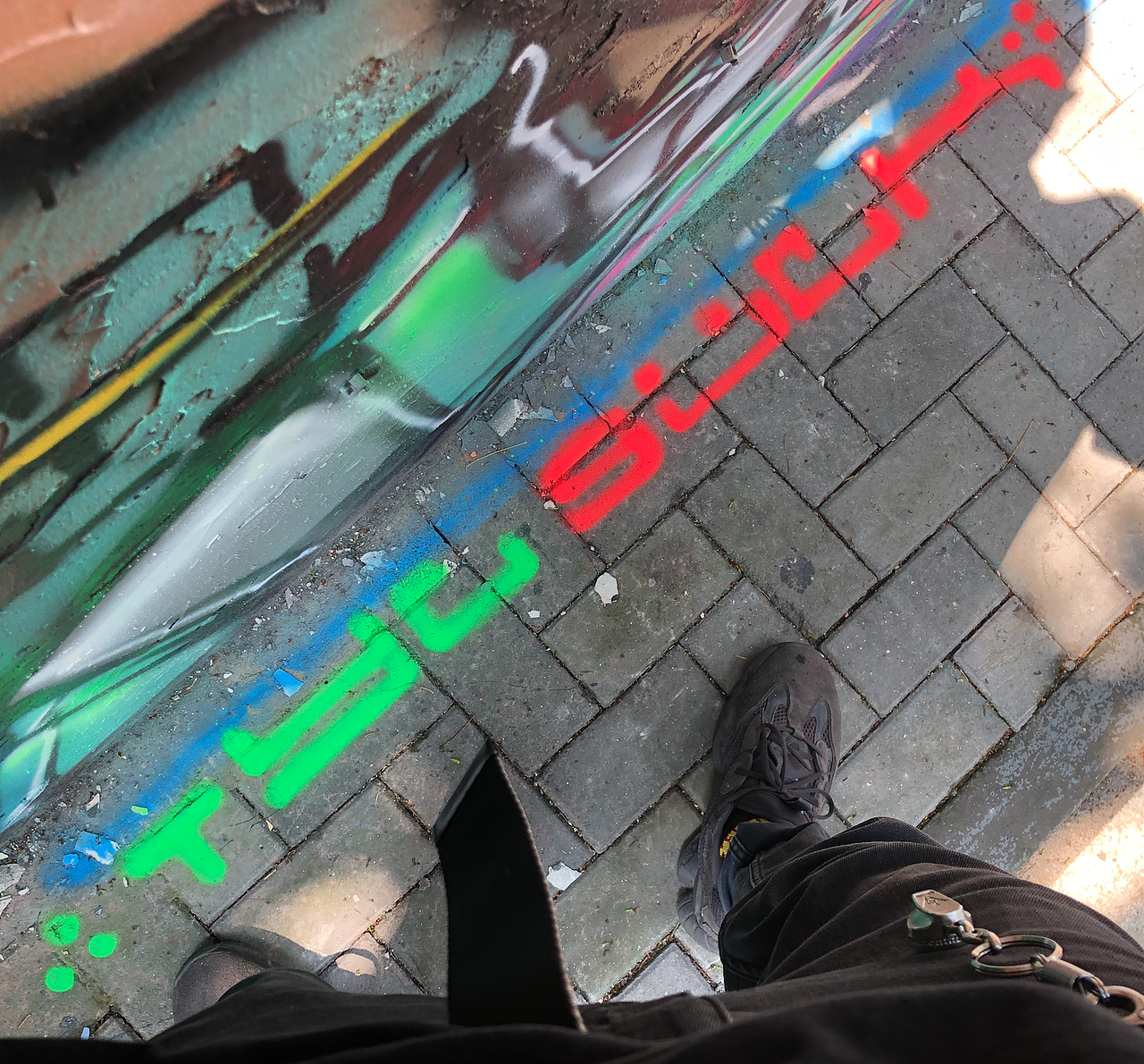 华为荣耀NOVA5 武汉发布 STS suckone涂鸦创作