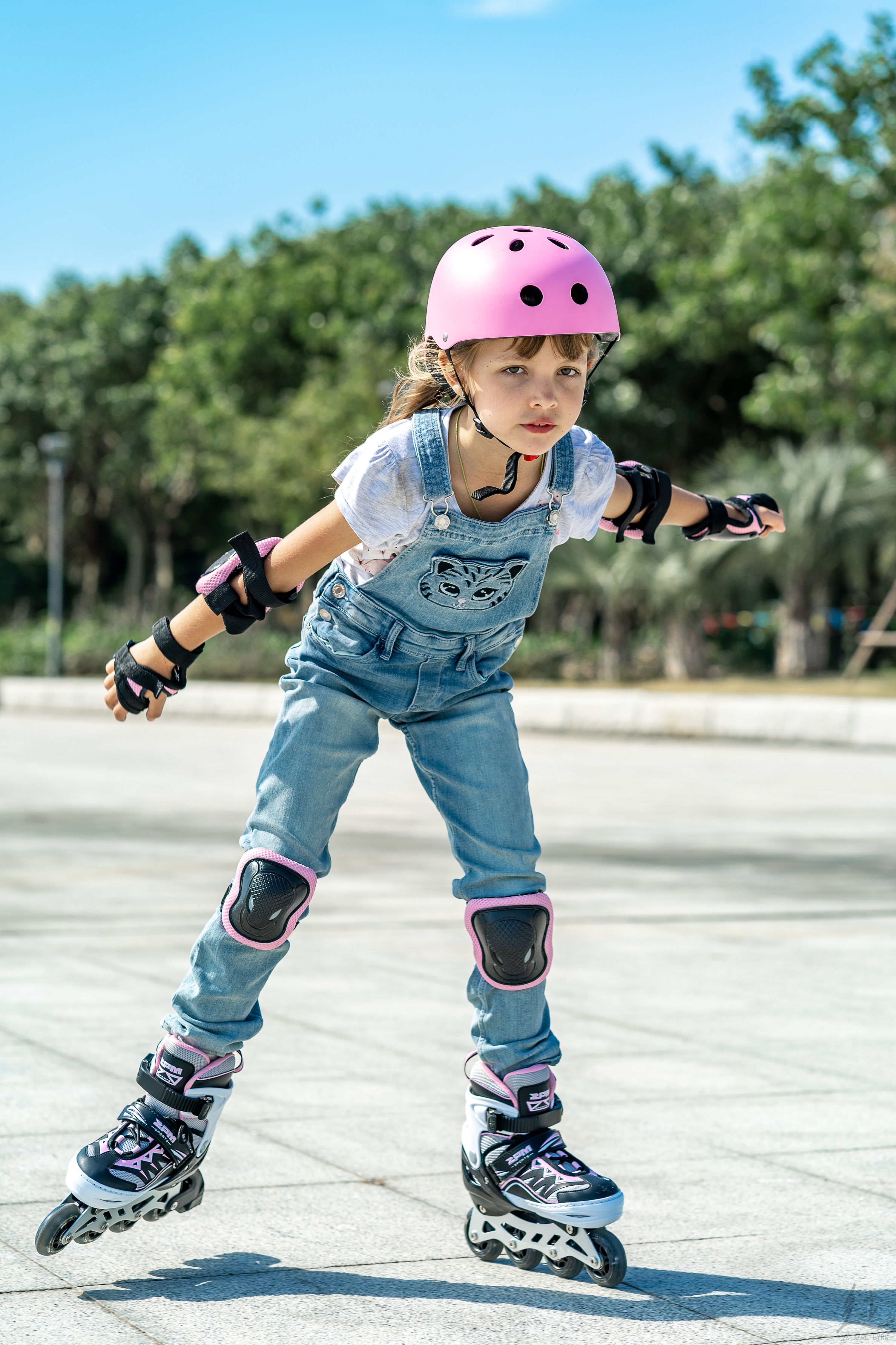 2pm品牌轮滑鞋 roller skating 外景拍摄