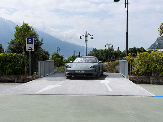 Porsche_Taycan_Cross_Turismo_CG