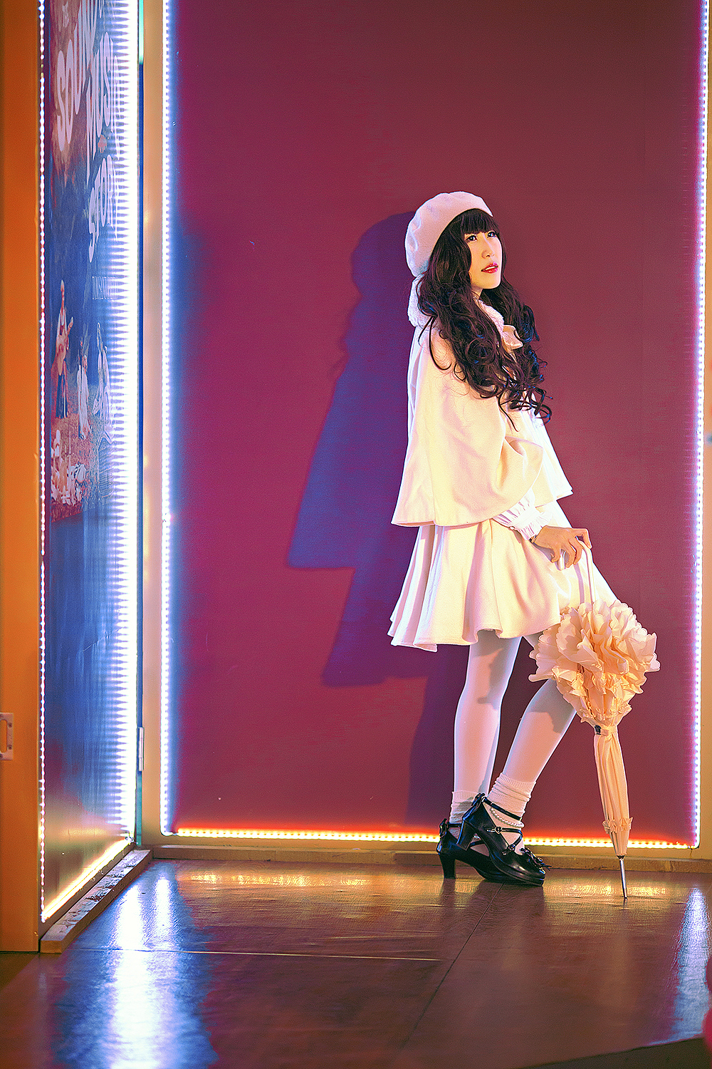 霓虹灯下（图ZNjkwMzg4Njg=） - 人像摄影 - 站酷设计师奈何Virtues原创素材 - 站酷ZCOOL