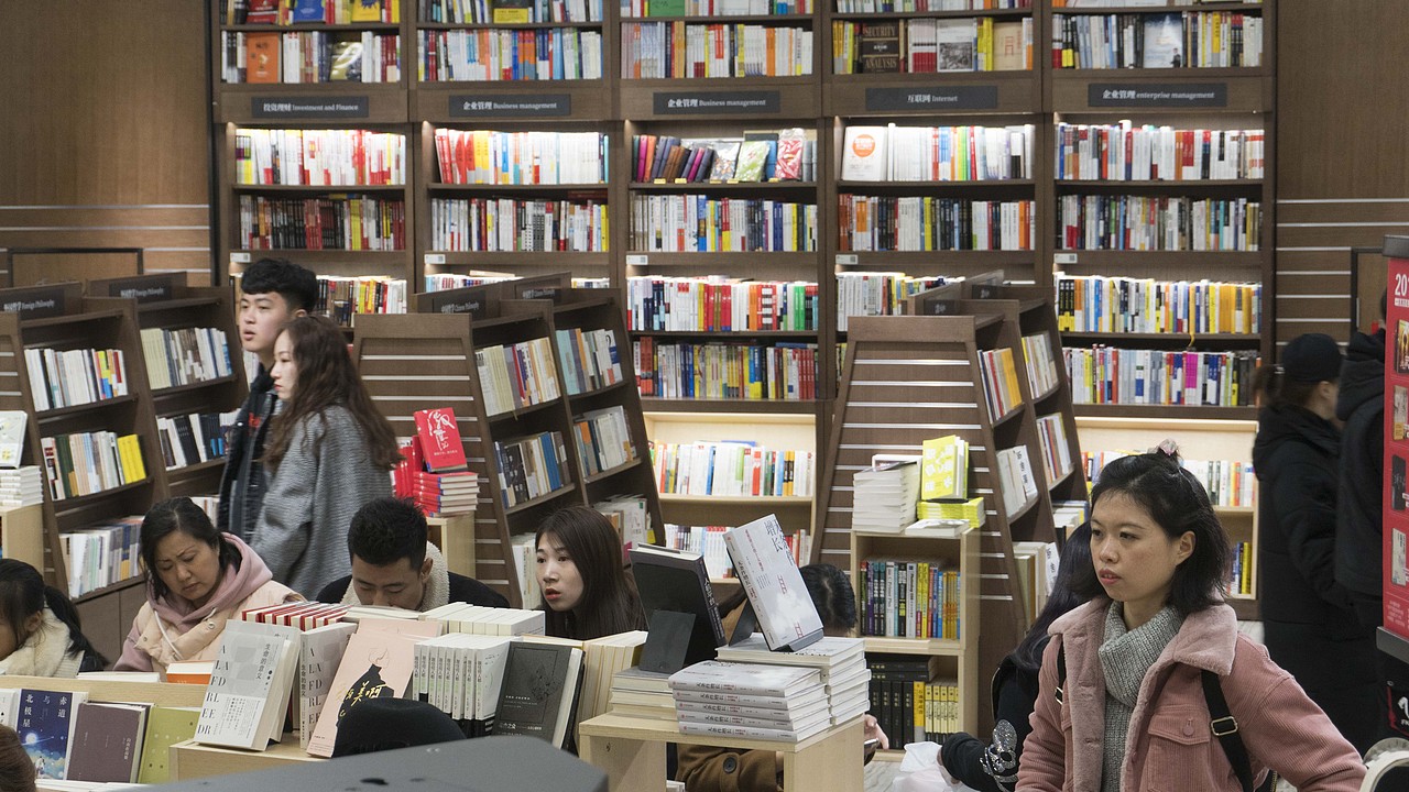 独幕剧《上了锁的箱子》-谷小松频道