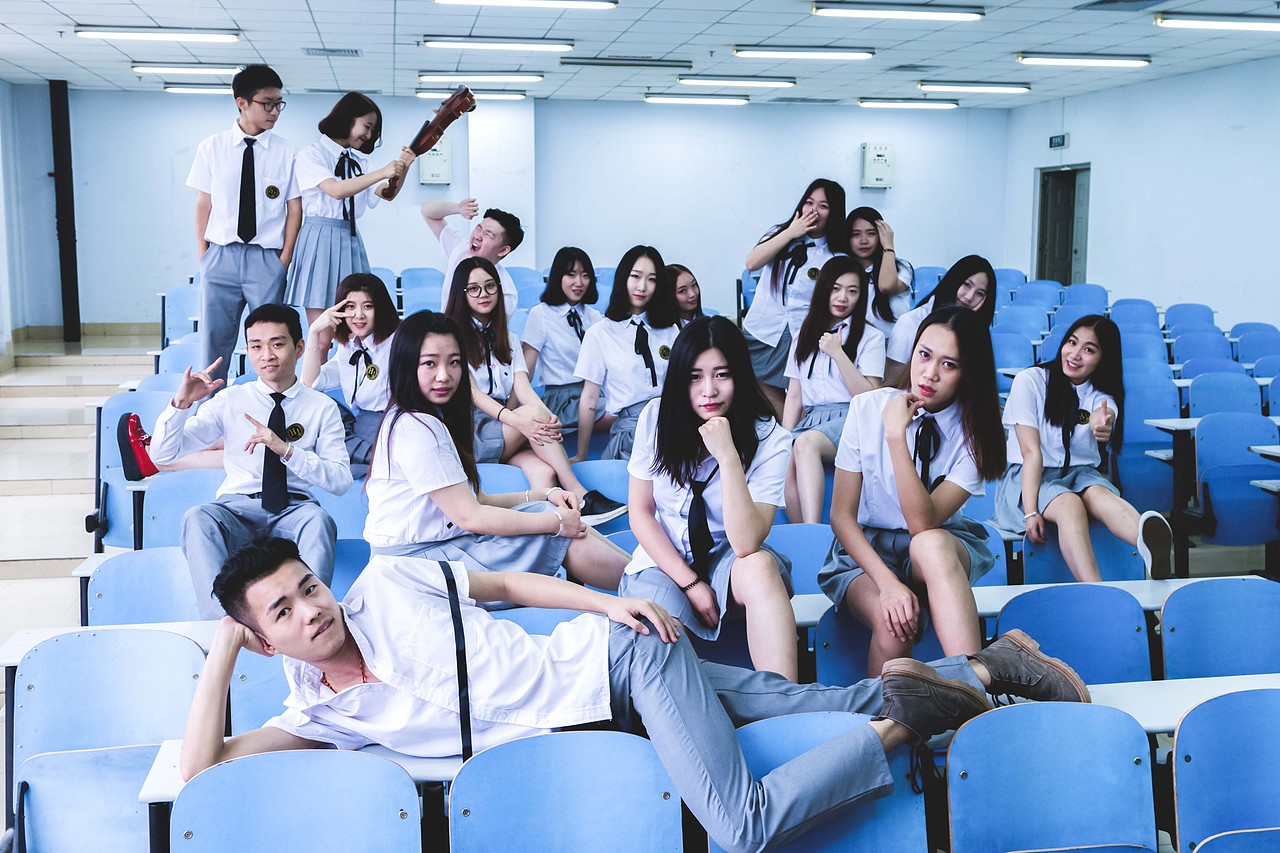 郑州轻工业学院12级传媒设计4班毕业照（图ZNTI3MzIzODA=） - 人像摄影 - 站酷设计师爱画画的小旭原创素材 - 站酷ZCOOL