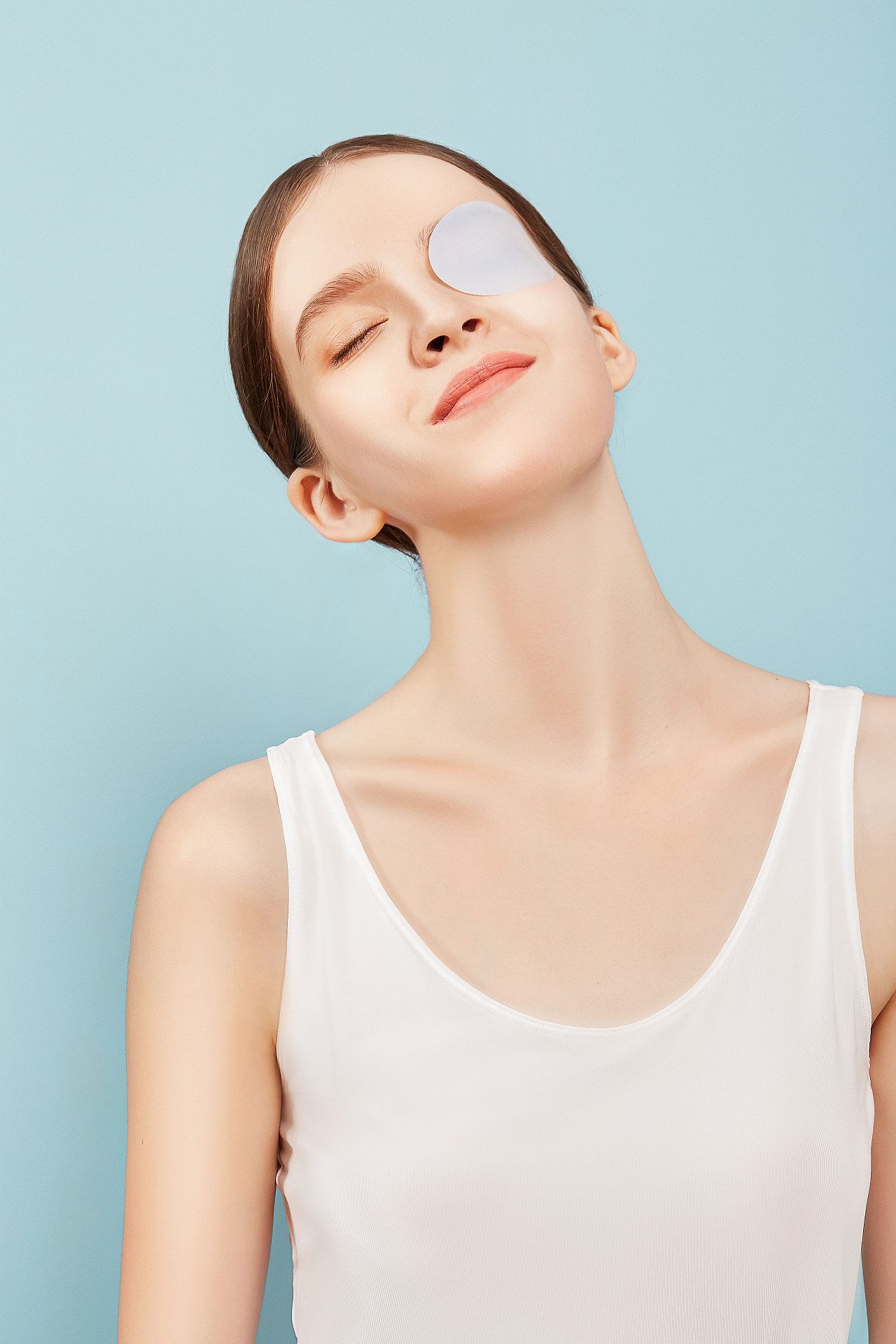 安可视洗眼液&护眼贴模特图