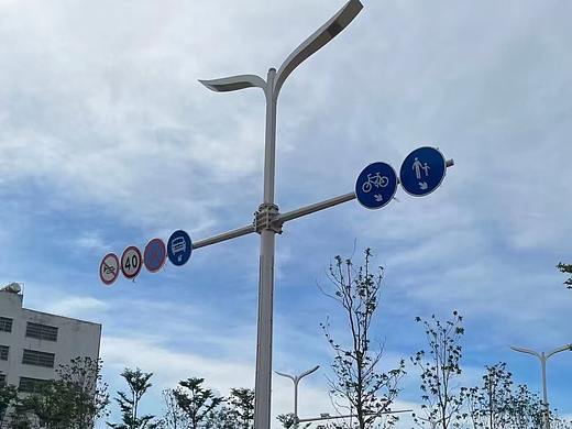 定制综合路灯杆交通指示牌监控用杆信号灯杆多杆合一