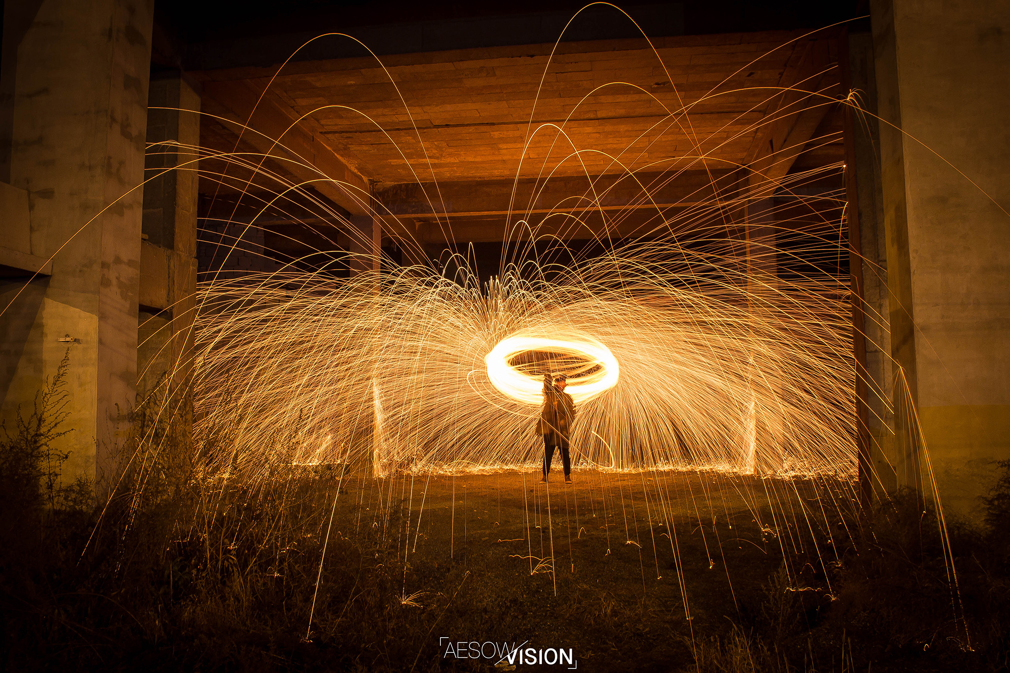 废墟钢丝棉光绘摄影