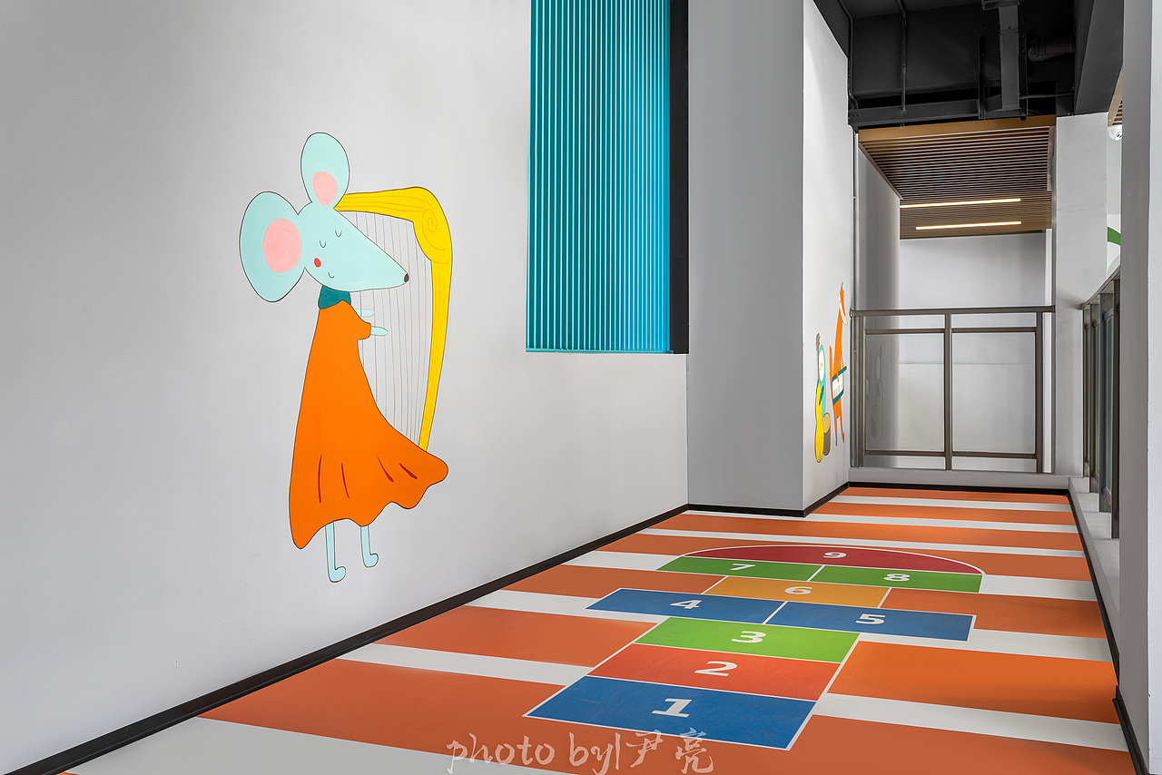 龙湖地产架空层项目