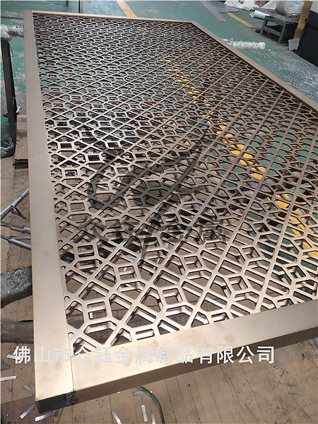 黄古铜铝板雕刻屏风隔断 双层铝艺雕刻屏风花格定制