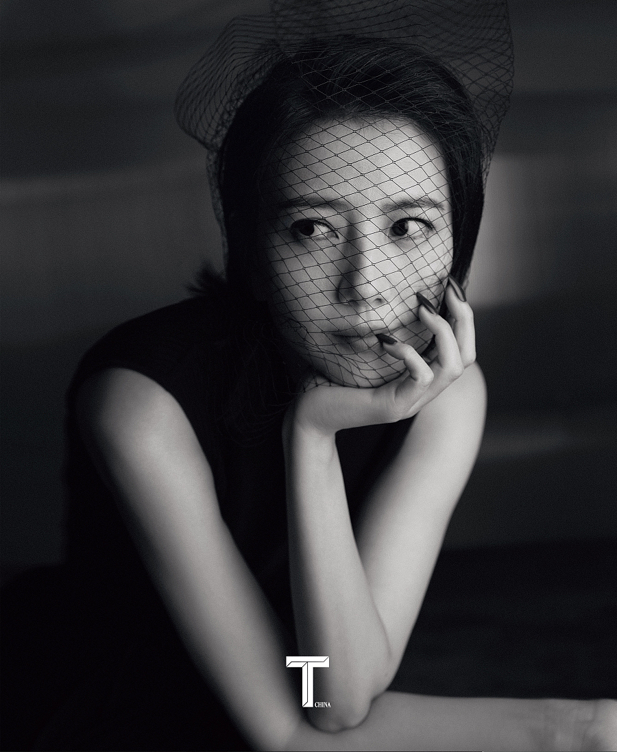 《T 锦绣》—— 高圆圆 12月刊（图ZMzI1NzcxOTgw） - 修图/后期 - 站酷设计师修图师王文强原创素材 - 站酷ZCOOL