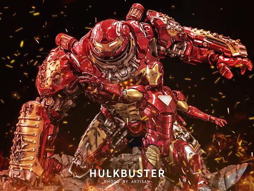 反浩克钢铁侠雕像摄影