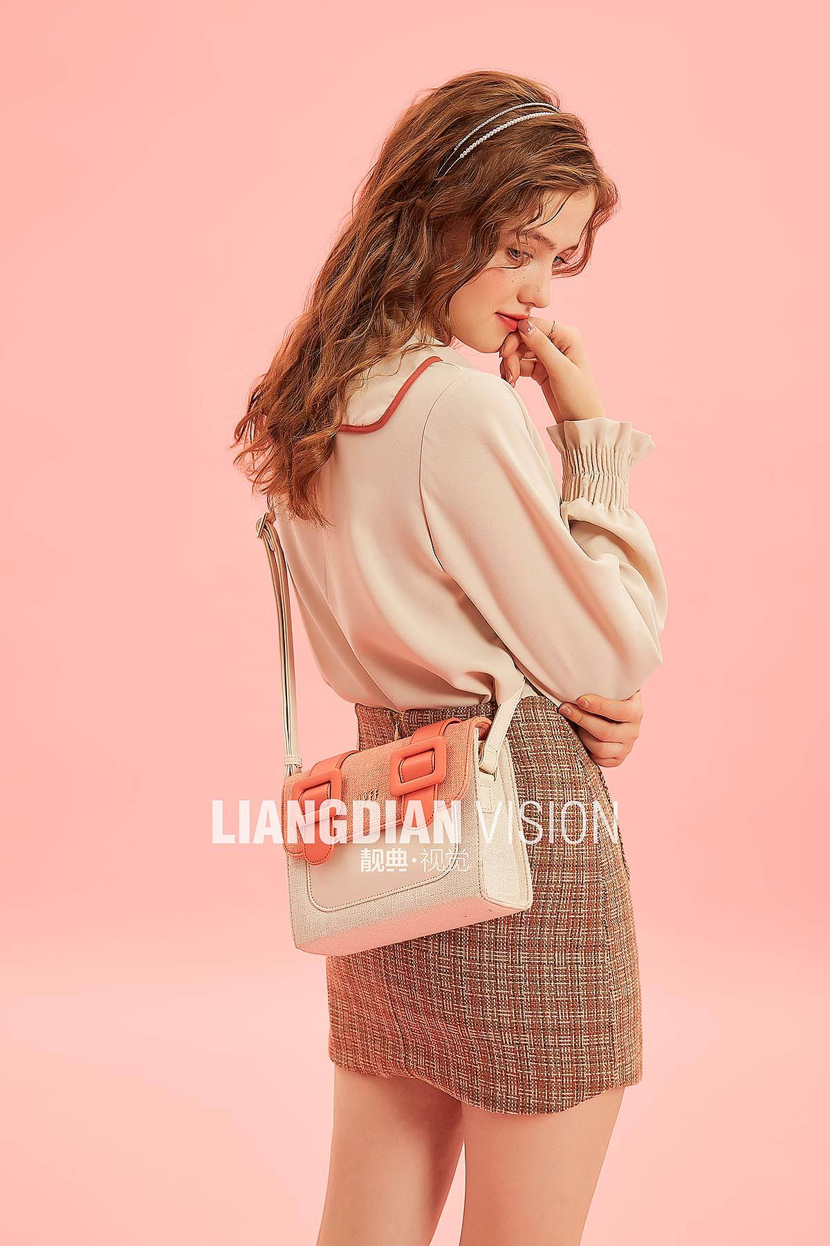 休闲学生女包棚拍