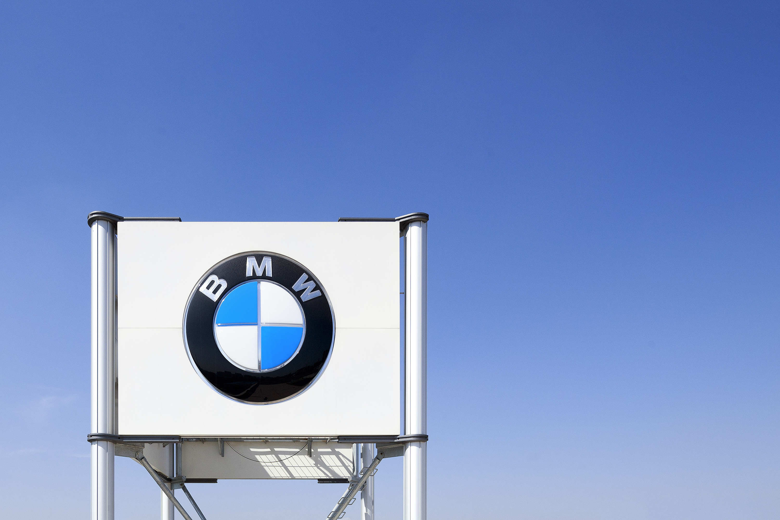 西安昌宝宝马4s店-西安汽车