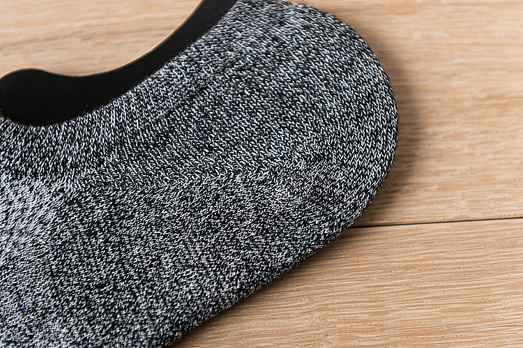 看腻了白背景吗?来一组木板拍摄的男袜。