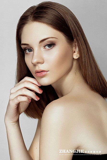 商业人像（图ZMjg5MzgyMjI0） - 人像摄影 - 站酷设计师张杰修图培训机构原创素材 - 站酷ZCOOL