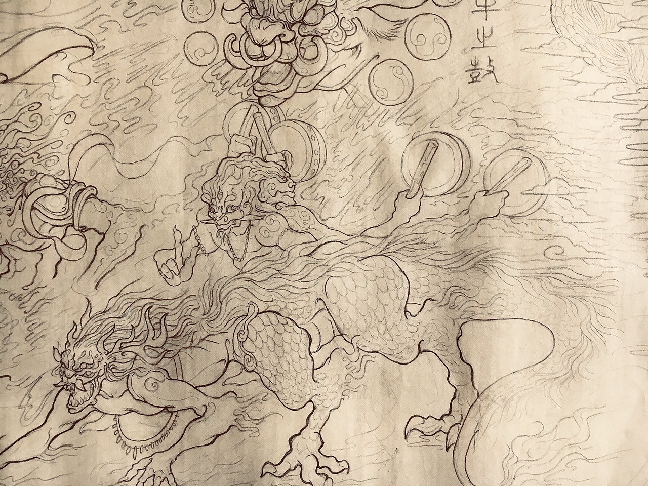 夔牛击鼓(因为夔牛的皮做成了鼓面,不太好表现,所以在鼓的上方画了一