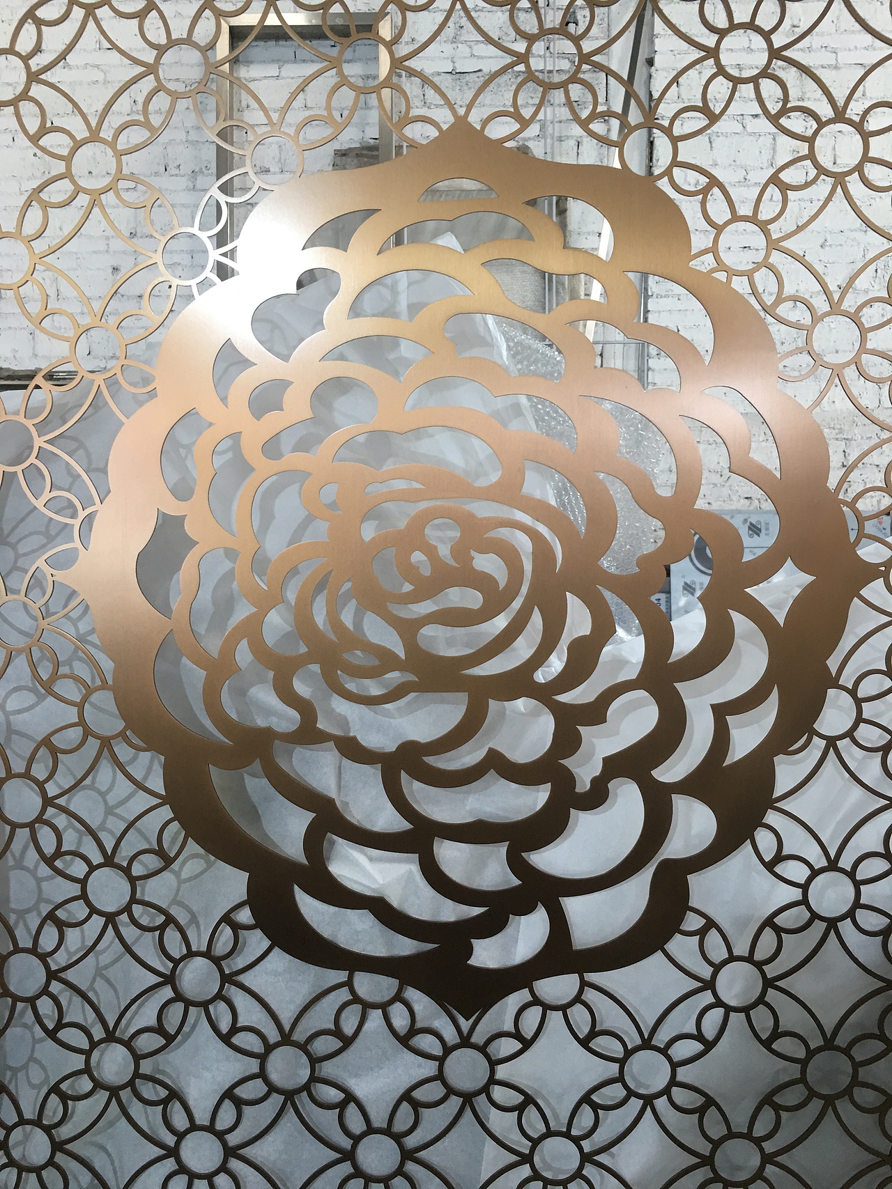 别墅、餐厅定制款屏风隔断 不锈钢激光玫瑰金拉丝屏风