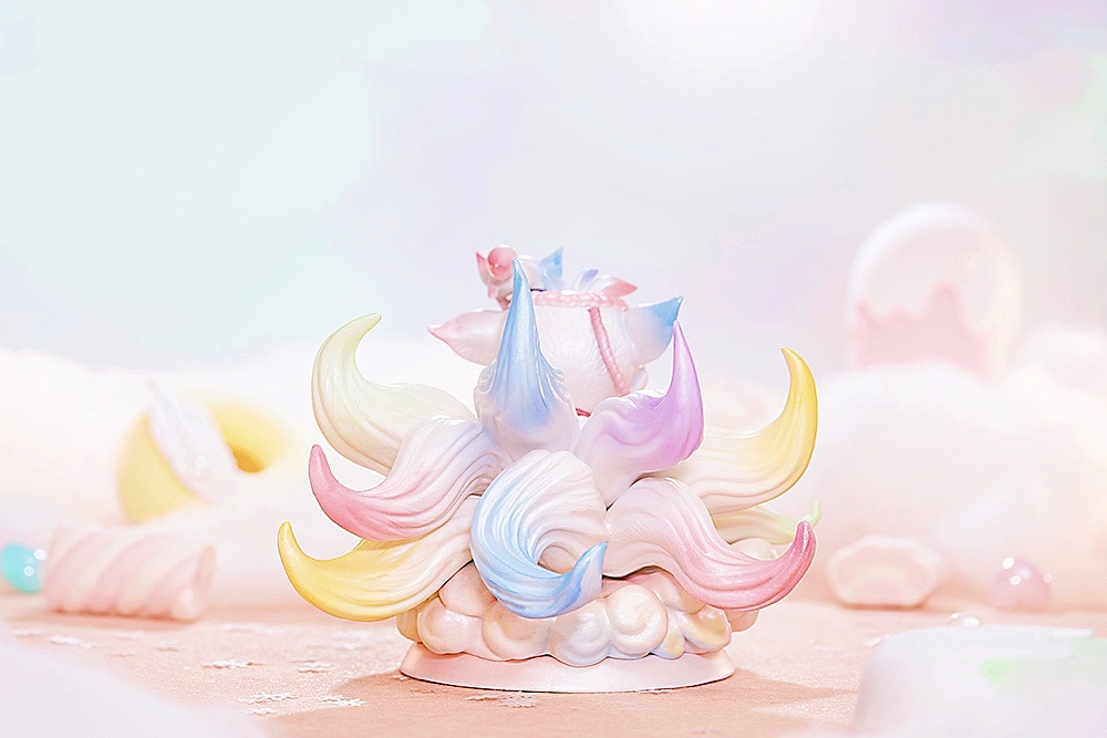 限量版珍珠色九尾狐手办