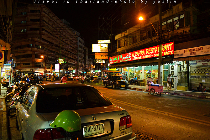 芭提雅~(开着绿灯的红灯区)