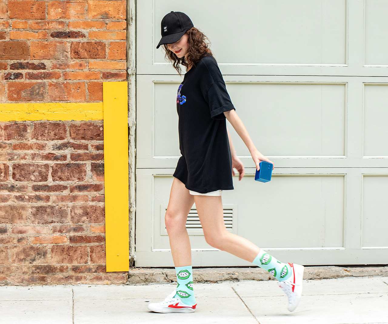 深圳 | ZD | 攝影 音箱聆聽聲音（圖ZMzIyNzExMzg0） - 人像攝影 - 站酷設(shè)計(jì)師ZD專注模特?cái)z影原創(chuàng)素材 - 站酷ZCOOL