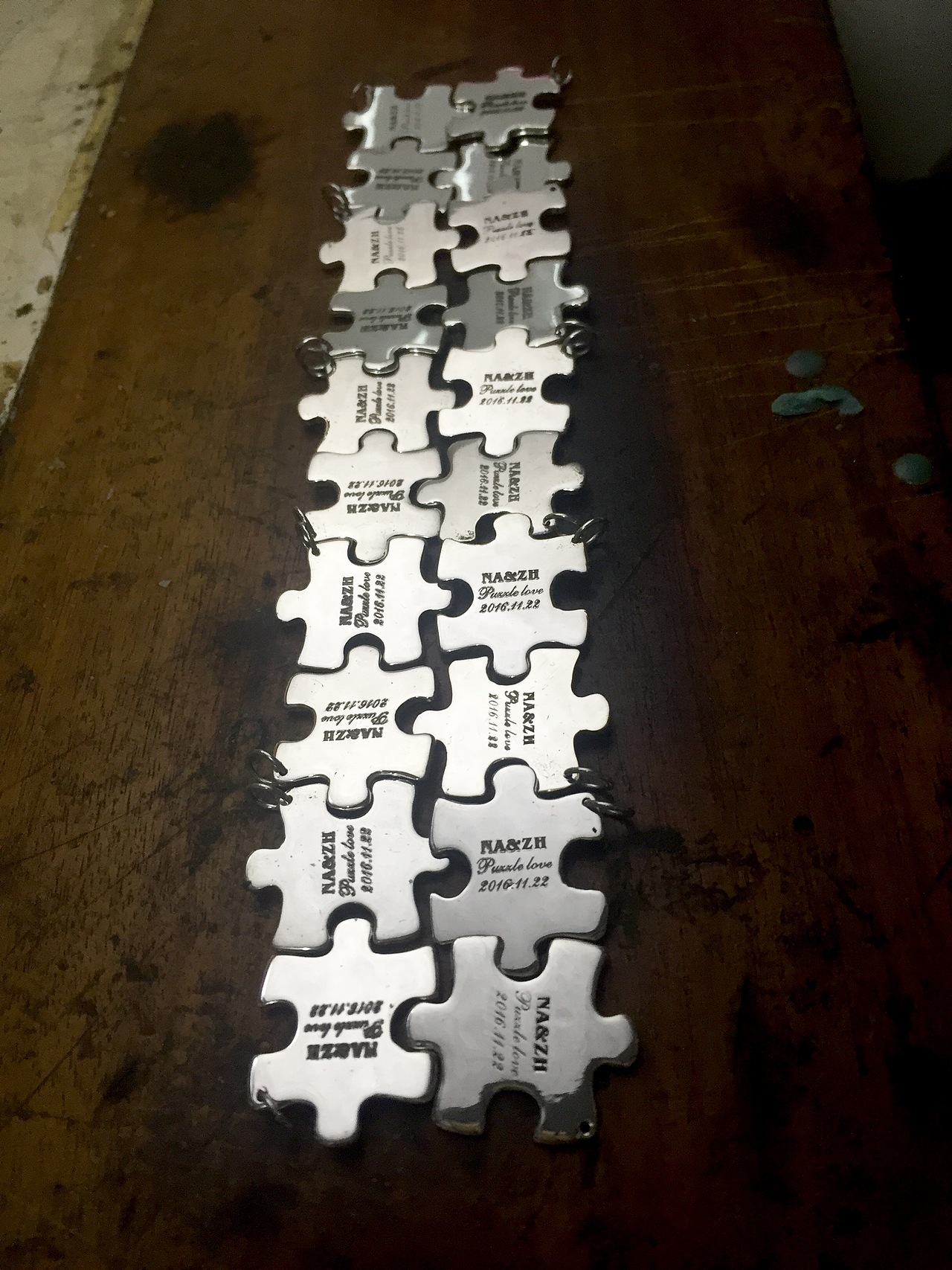 为朋友定制给伴郎伴娘的礼物，纪念拼图[z动心]（图ZNjIxOTcwODQ=） - 首饰设计 - 站酷设计师kimwa匠原创素材 - 站酷ZCOOL