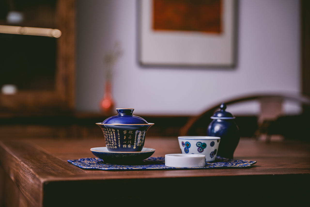 陶瓷茶壶静物图片
