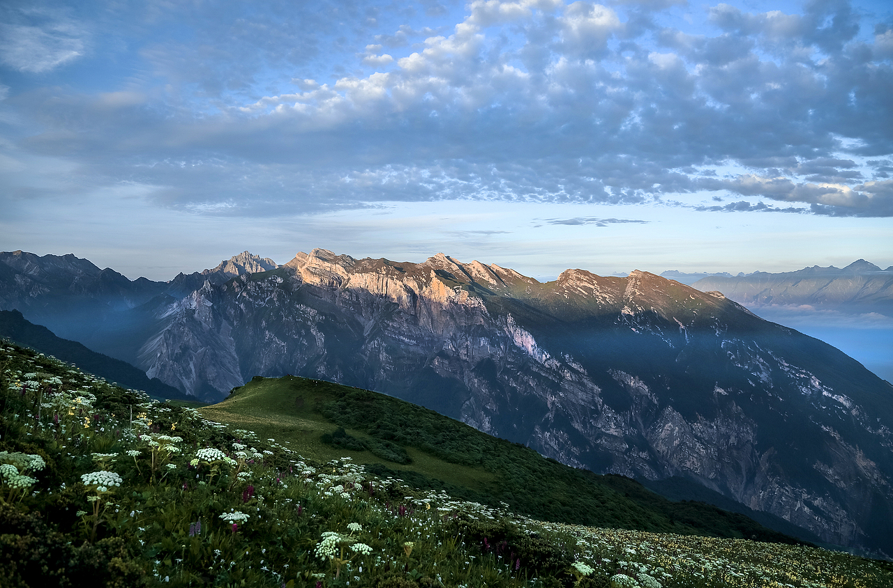 天国的花园九顶山