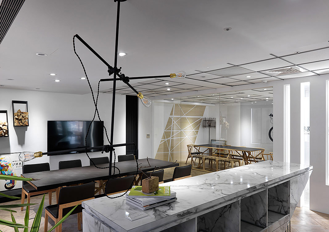 郑州律师办公室装修公司-时尚简约的律师事务所设计图