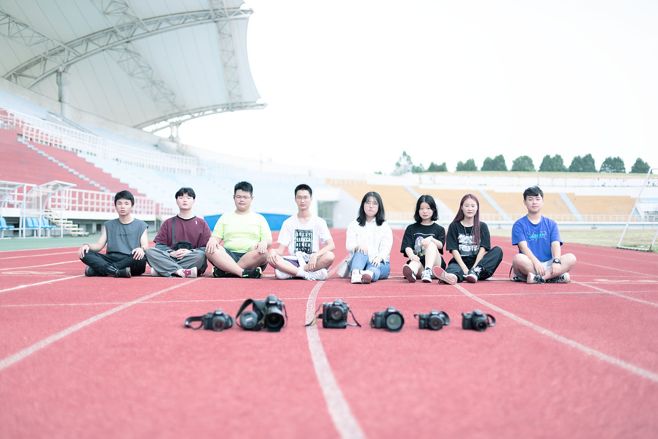 《青春我们自己记录》