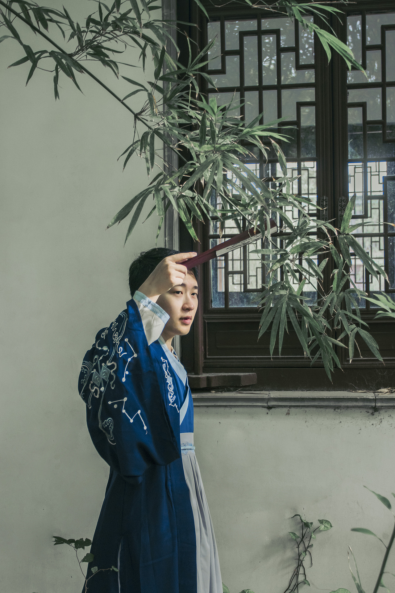 「鲸」愿重回汉唐 着汉家衣裳