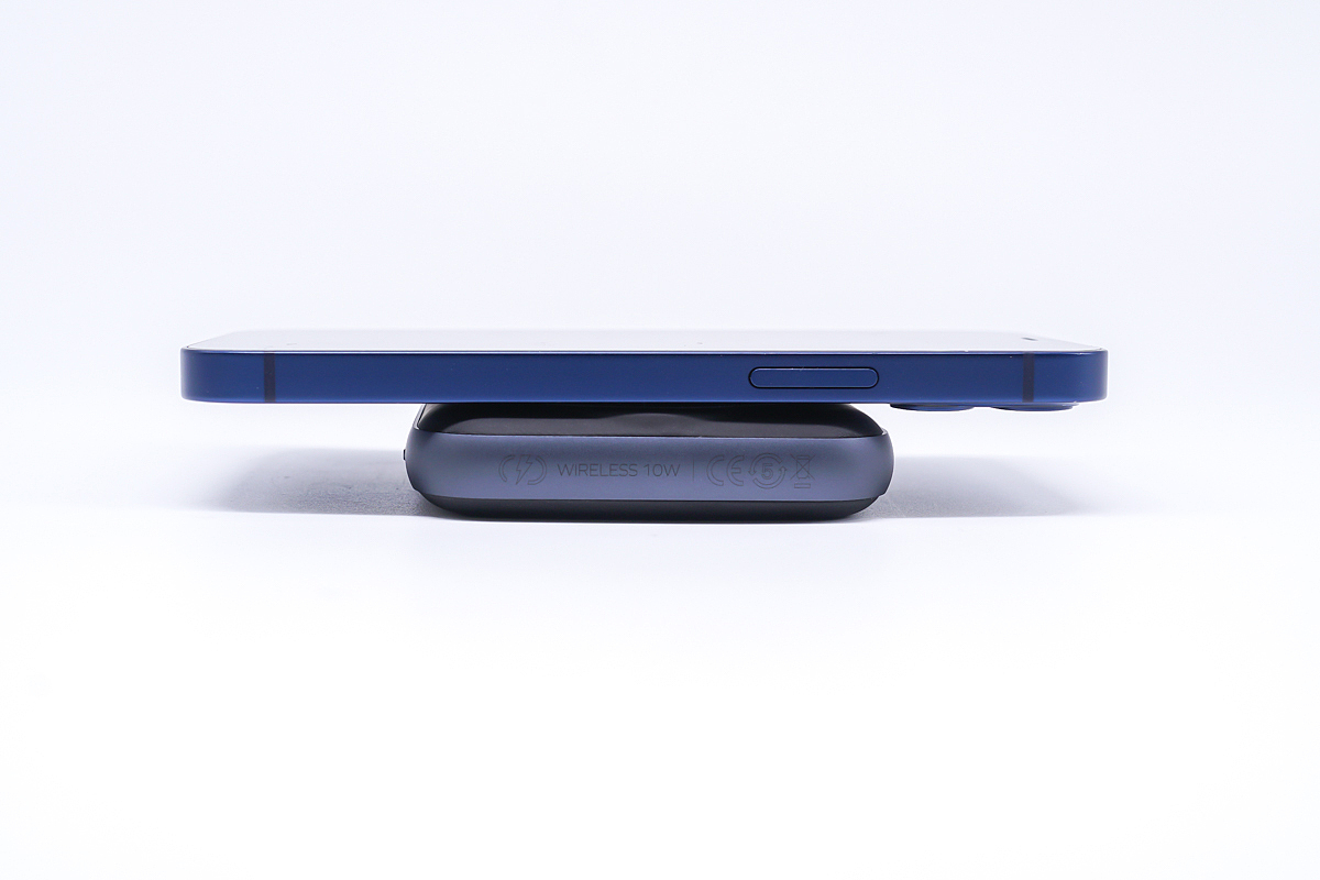 MOMAX MagSafe 磁吸无线充电宝3500mAh 评测