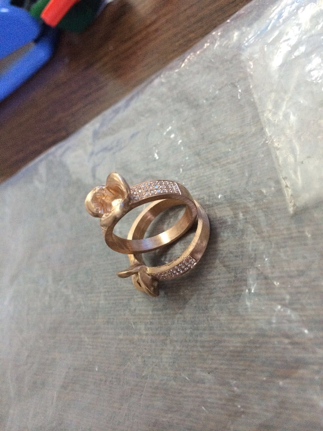 戒指日常雕蜡作品手工雕蜡蜡雕断玉龙吊坠作品信息创作时间2018/05/07