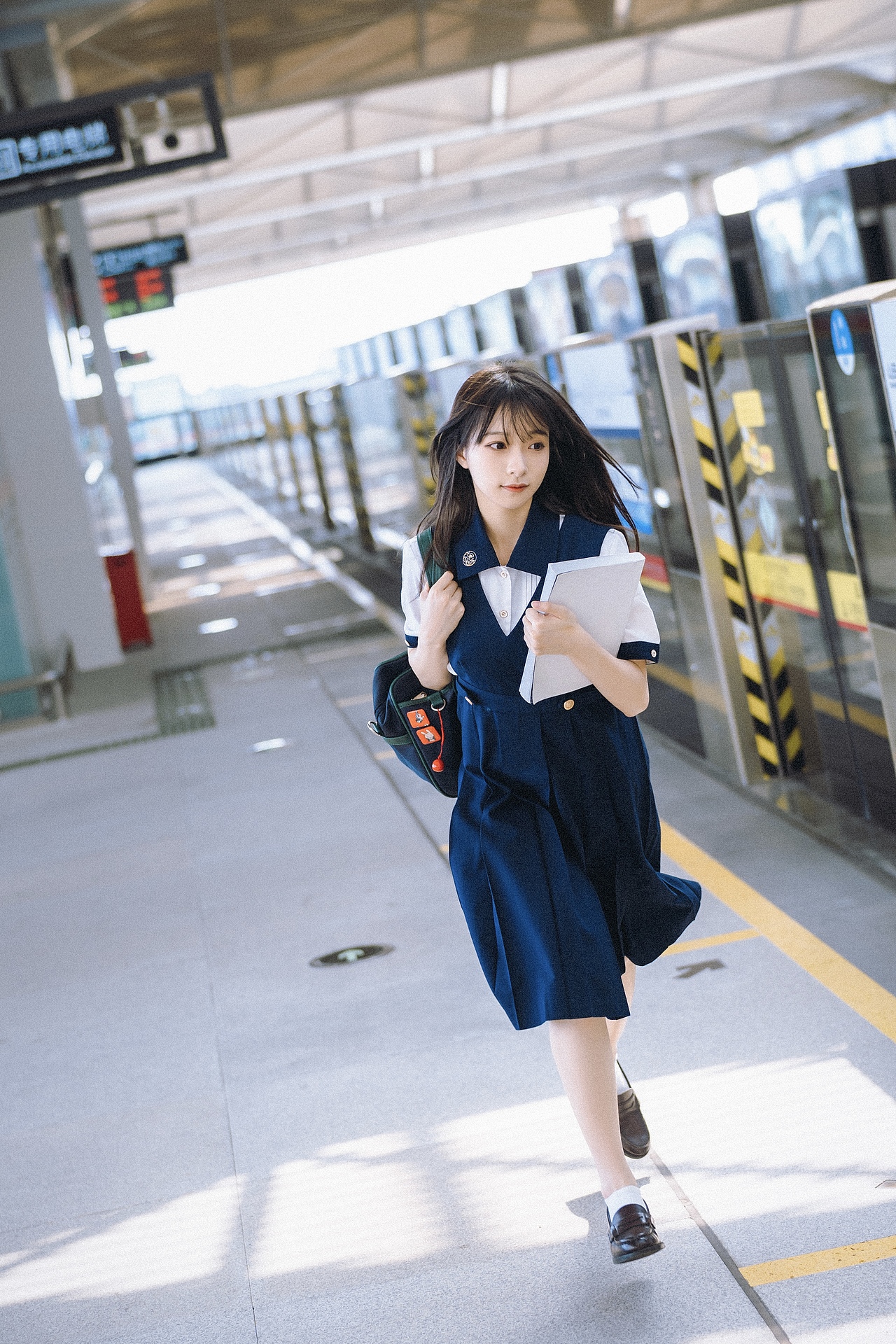 地铁时刻(zhizhi就是鲤鱼王)