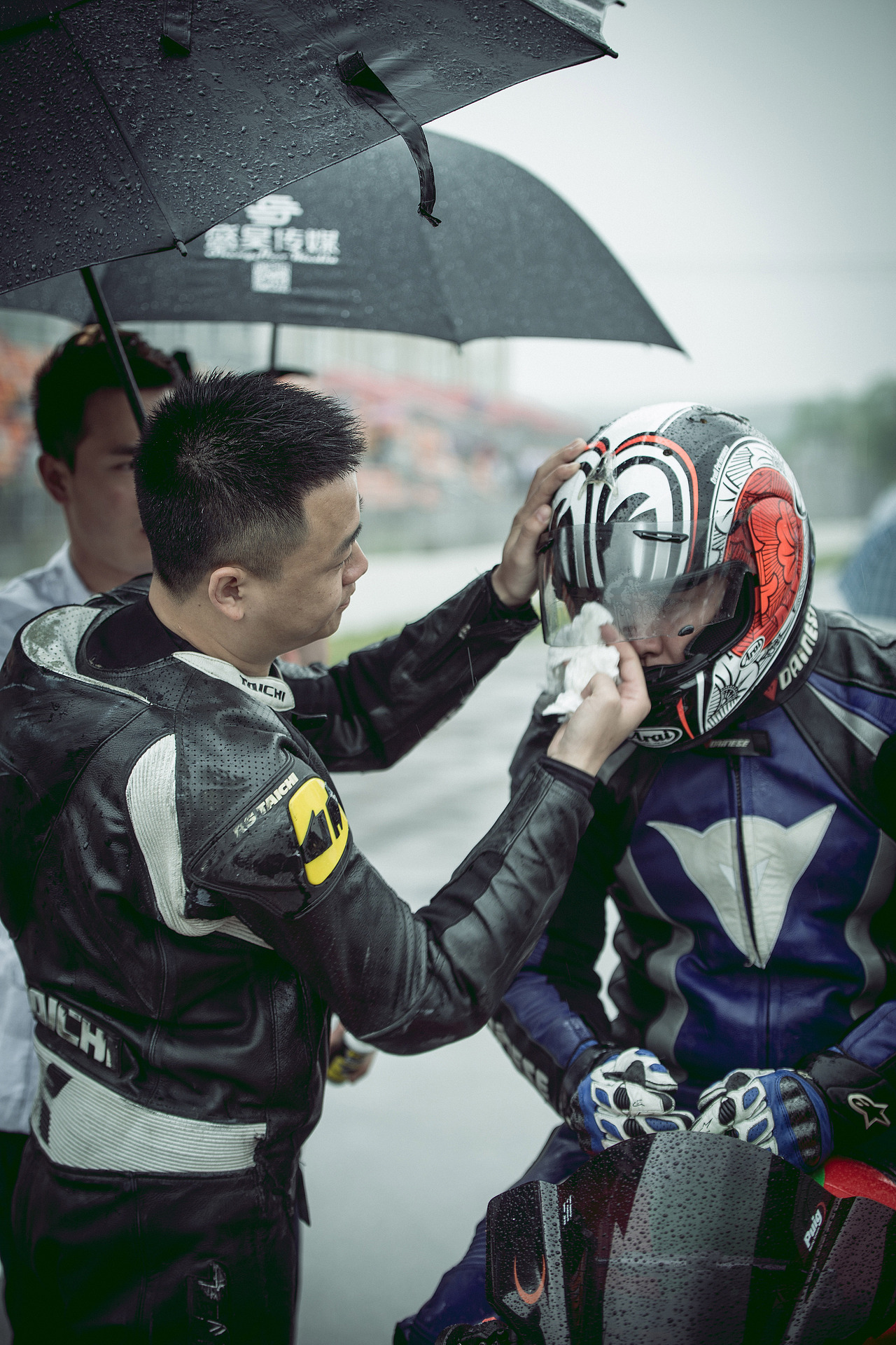 赛道篇(暗调摄影)----男人的归宿