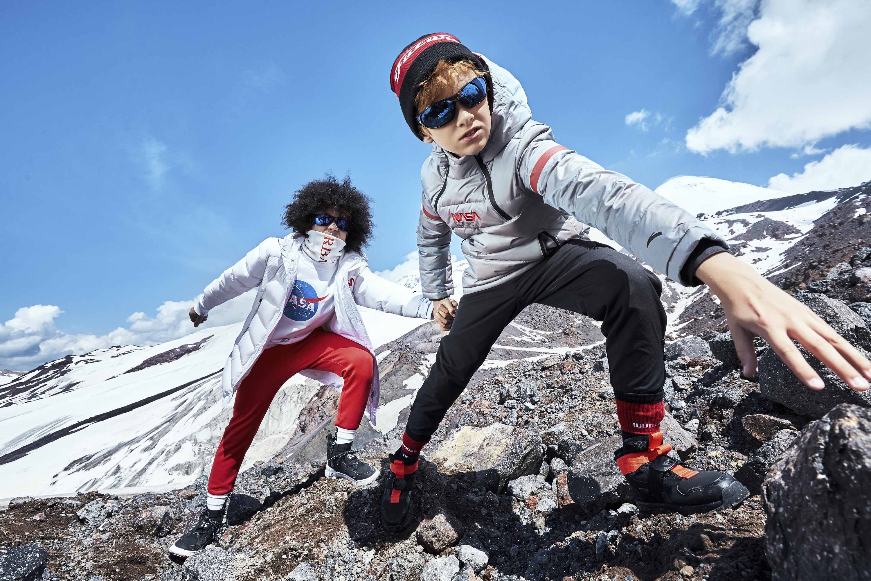 来自海拔四千米的视觉冲击— anta 秋冬大片来袭