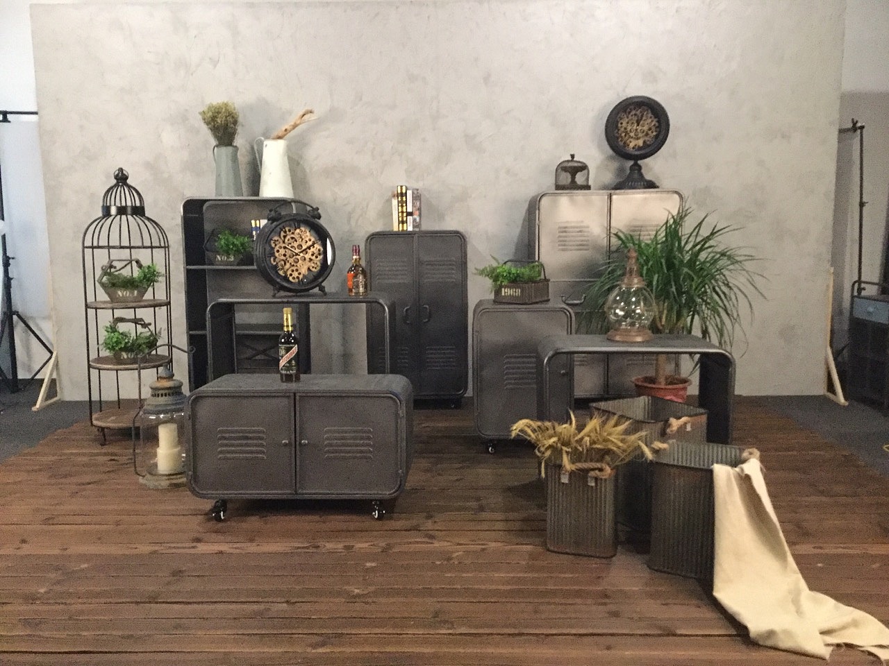 工业风摆件拍摄（图ZMTE1MjA2NjU2） - 产品摄影 - 站酷设计师PHOCXU原创素材 - 站酷ZCOOL