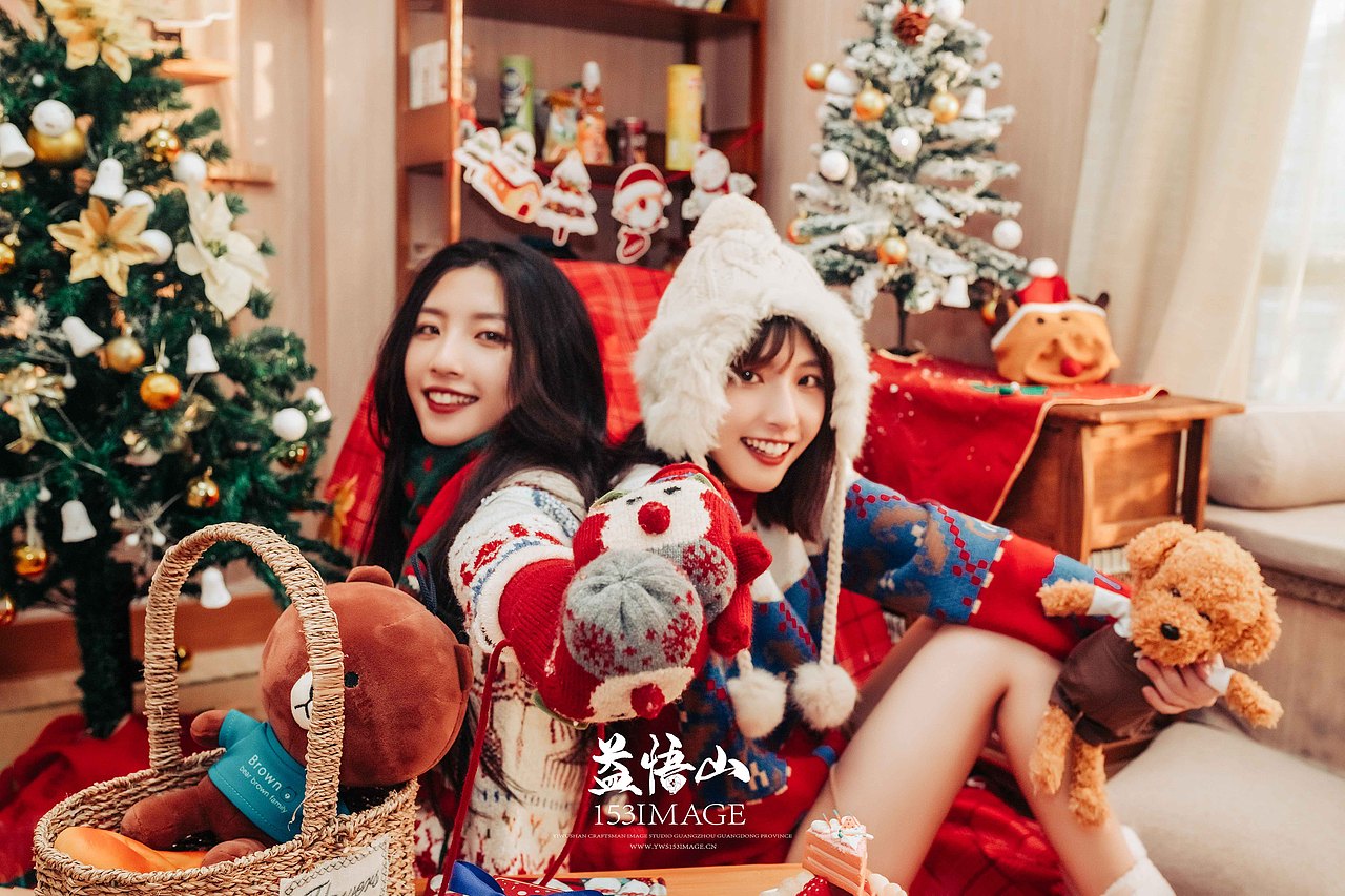 网红圣诞双胞胎姐妹